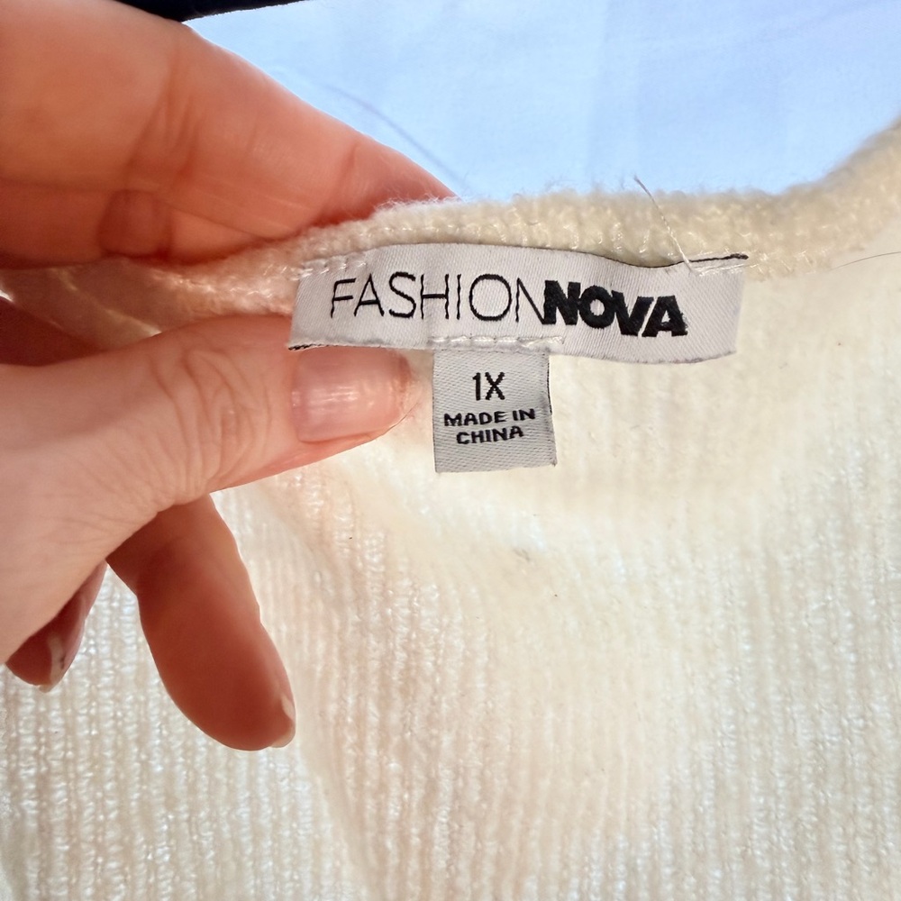 Fashion Nova 1X Pearl Wrap Cardigan *CLOSET CLEAN OUT, BUNDLE FOR MORE SAVINGS* - Picture 2 of 5